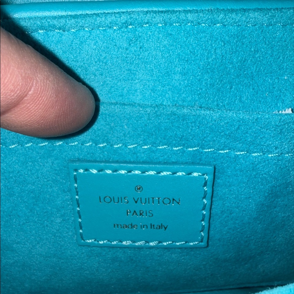 Louis Vuitton Turquoise Quilted Chain Shoulder Bag with a LV purse charm - Picture 3 of 11